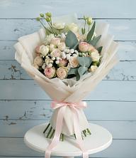Букет цветов из:  Розы и Лизиантусы в Сергиевом Посаде