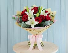 Букет цветов из:  Лилии и Розы в Сергиевом Посаде