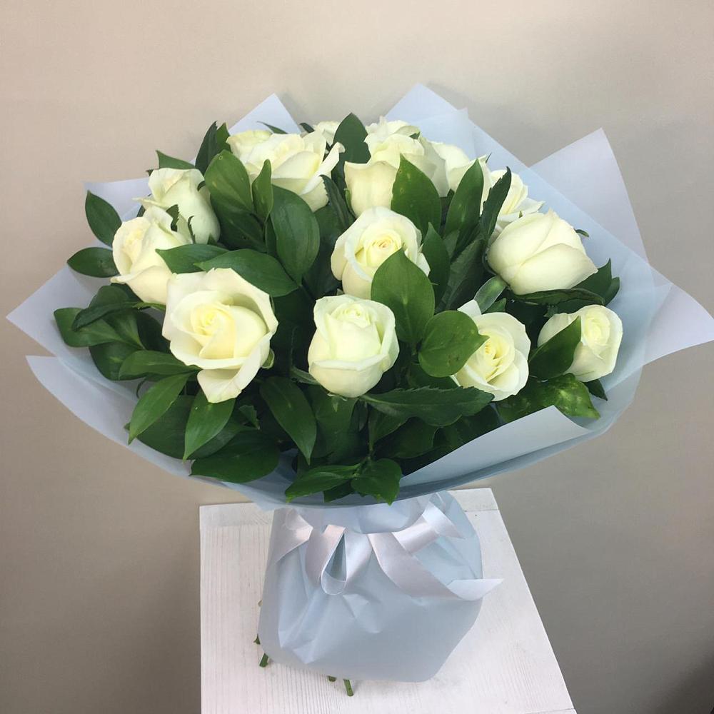Букет 15 Белых роз Проуд в Сергиевом Посаде