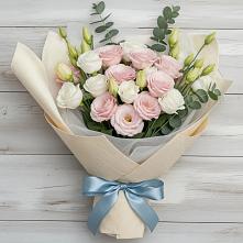 Букет цветов из:  Лизиантусы #REPLACE_PRED# Сергиевом Посаде