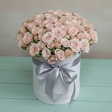 Цветочная композиция из Розы в шляпной коробке в Сергиевом Посаде