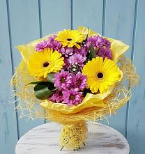 Букет цветов из:  Хризантемы и Герберы #REPLACE_PRED# Сергиевом Посаде