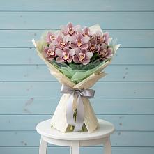 Букет цветов из:  Орхидеи и Розы #REPLACE_PRED# Сергиевом Посаде