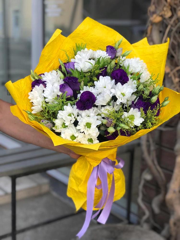 Букет цветов из: Ирисы, Хризантемы и Ромашки в Сергиевом Посаде