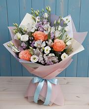 Букет цветов из:  Лизиантусы, Розы, Альстромерии и Гипсофила в Сергиевом Посаде