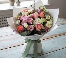 Букет цветов из:  Розы, Лизиантусы и Гвоздики в Сергиевом Посаде