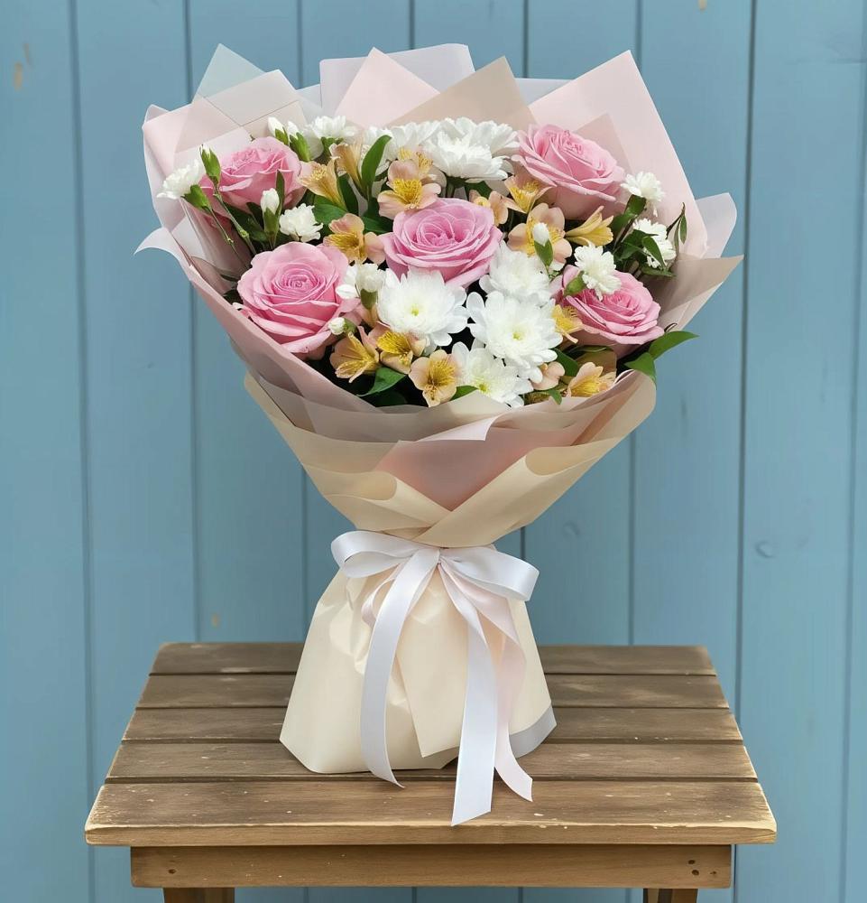 Букет цветов из: Гвоздики, Орхидеи и Розы в Сергиевом Посаде