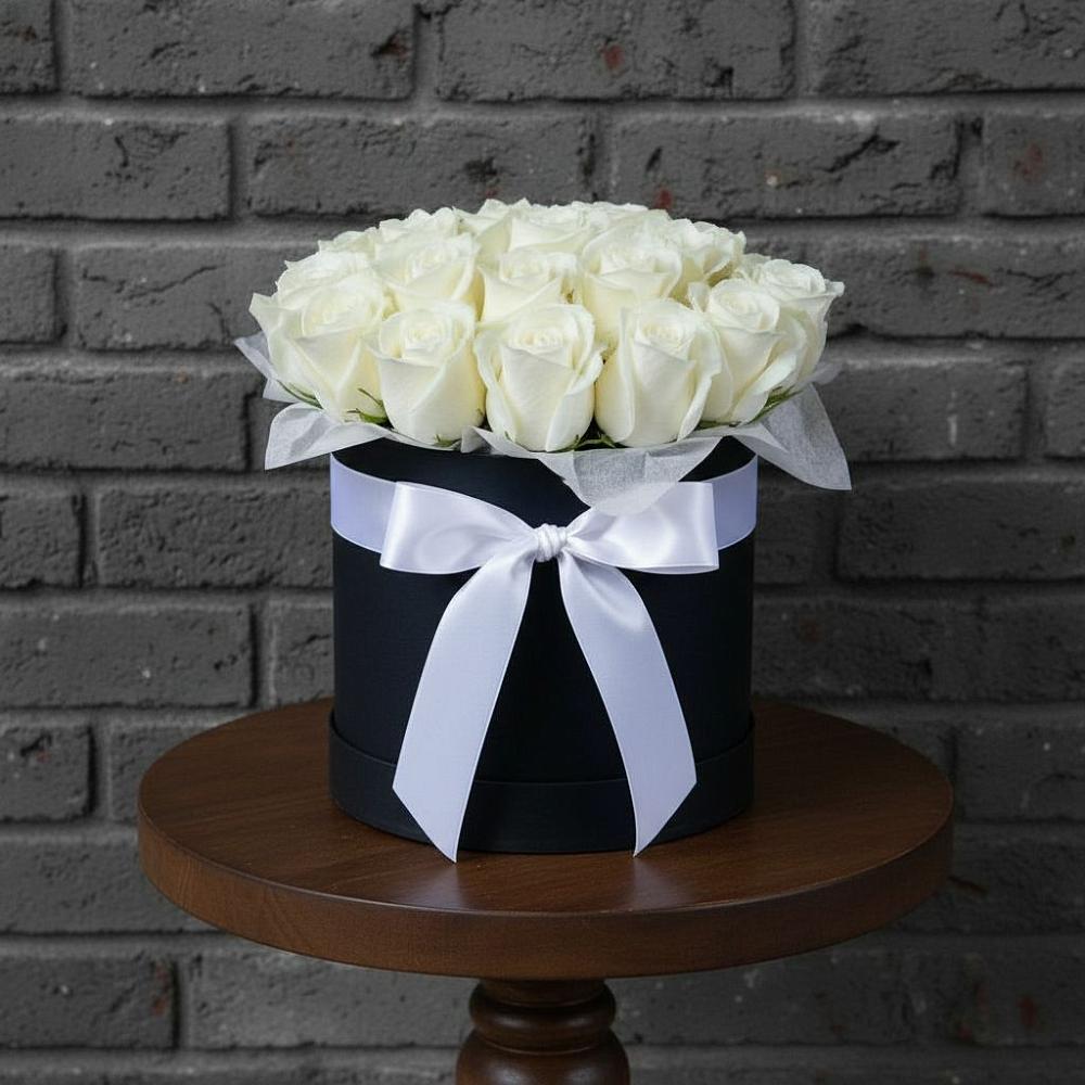 Цветочная композиция из Розы в шляпной коробке в Сергиевом Посаде