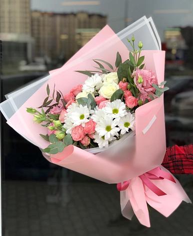 Букет цветов из: Розы, Лизиантусы и Хризантемы в Сергиевом Посаде
