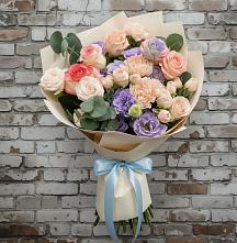 Букет цветов из:  Розы, Лизиантусы и Гвоздики в Сергиевом Посаде