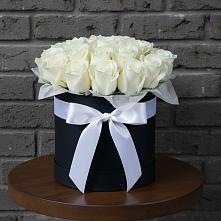 Цветочная композиция из Розы в шляпной коробке в Сергиевом Посаде